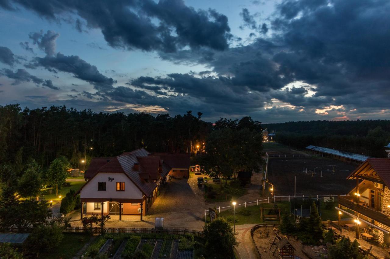 Hotel Osada Karbówko Wellness&SPA Elgiszewo (Kuyavian-Pomeranian) Exterior foto