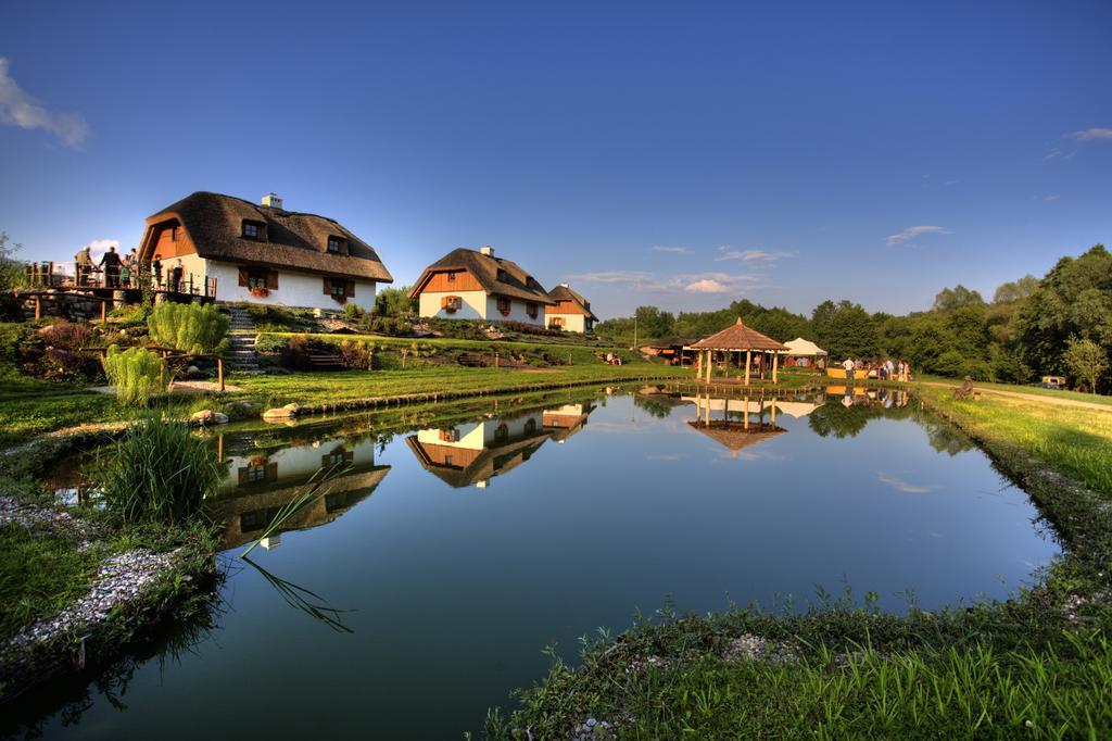 Hotel Osada Karbówko Wellness&SPA Elgiszewo (Kuyavian-Pomeranian) Exterior foto